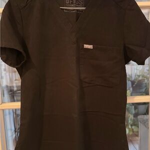 FIGS Black One-Pocket Scrub Top